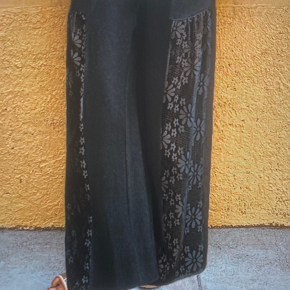 Black Wide-Leg Floral Panel Drawstring Pants - Picture 4 of 6
